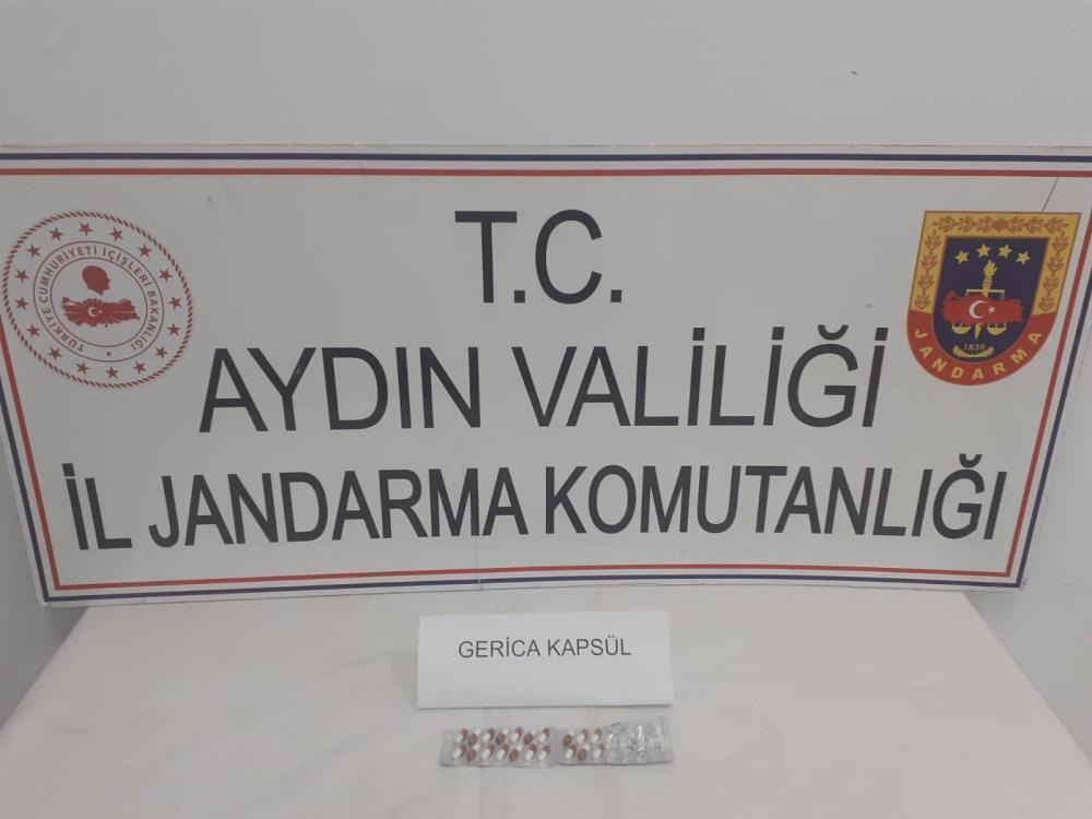 Şüpheli araçtan uyuşturucu çıktı