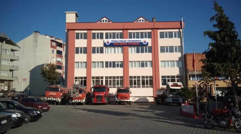 Türkeli MYO'da yüzde 100 doluluk 1