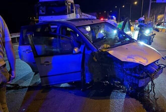 Amasya'da otomobil bariyere çarptı: 1 ölü, 3 yaralı 1