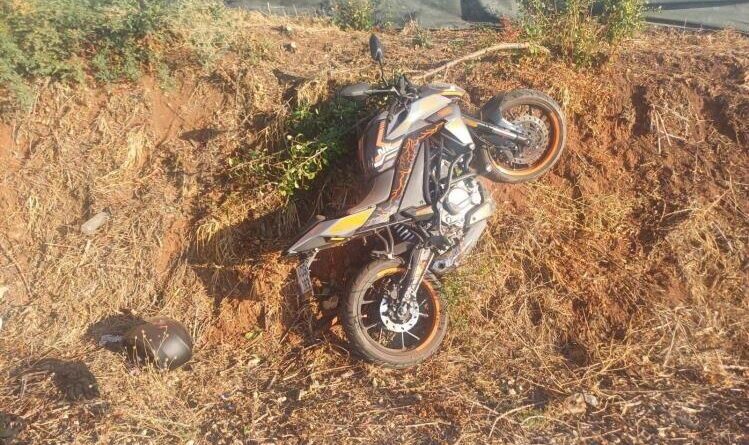 Bilecik'te seyir halindeki motosiklet devrildi; 1 yaralı 1