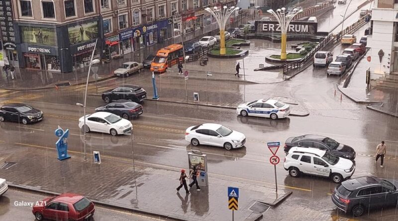 Erzurum yağmurla serinledi 1
