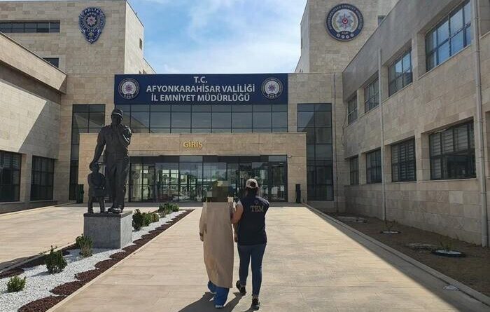 FETÖ’den aranan sözde büyük bölge talebe mesulü yakalandı 1