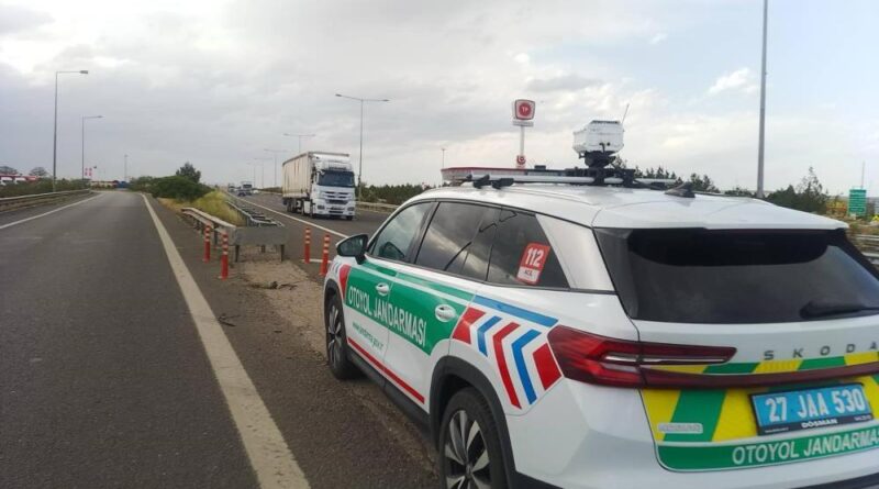 Gaziantep'te otoyolda kural ihlali yapan 2 bin 46 araca ceza 1