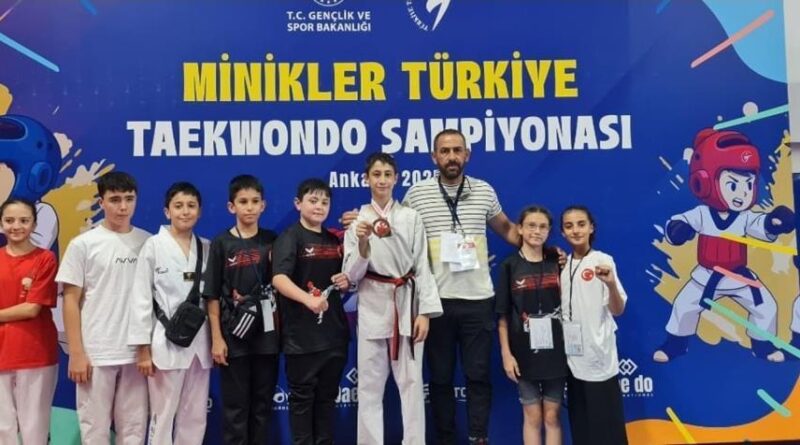 Minik taekwondocular Ankara’dan dereceyle döndü 1