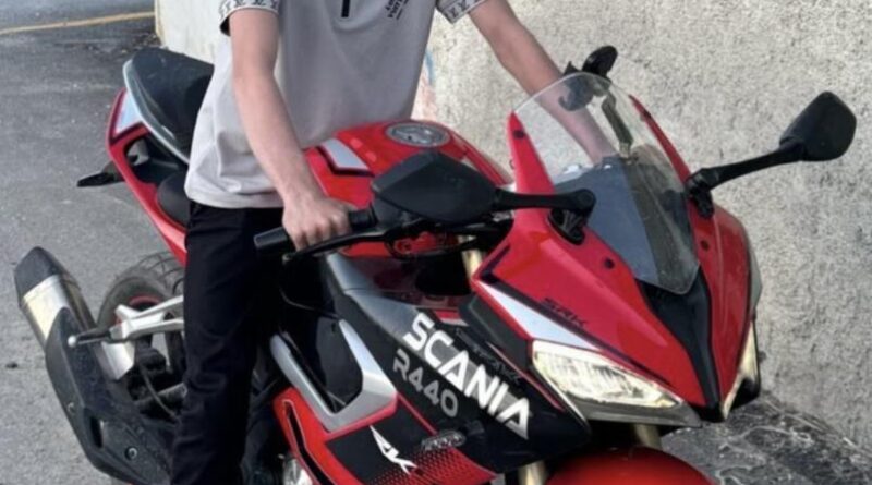 Motosikletle kaza yapan genç hayatını kaybetti 1