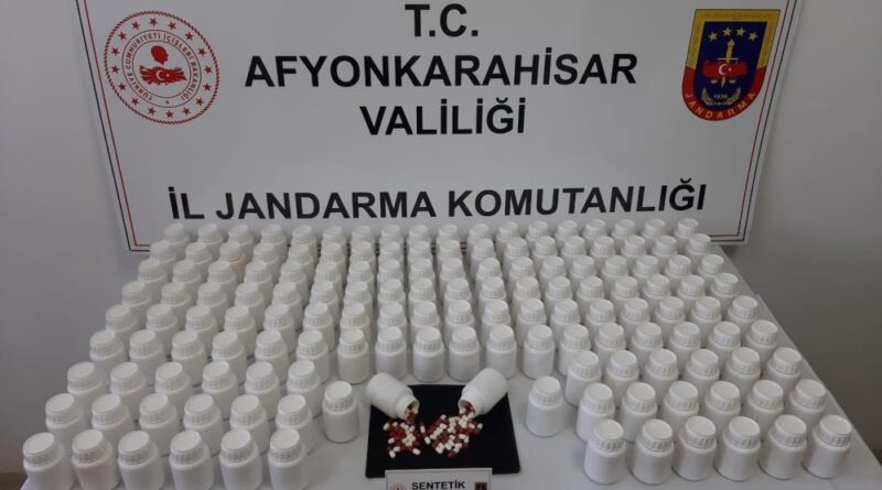 Uyuşturucu operasyonunda 8 bin 81 adet uyuşturucu hap ele geçirildi 1