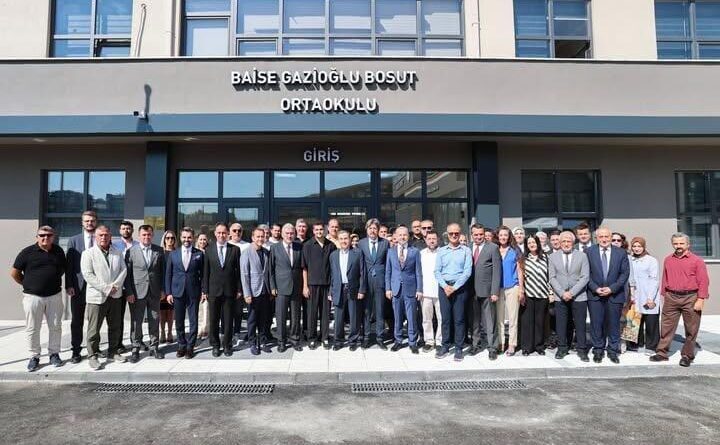 Vali Erol Ayyıldız'dan inşaatı tamamlanan Bosut Ortaokulu'na Ziyaret 1