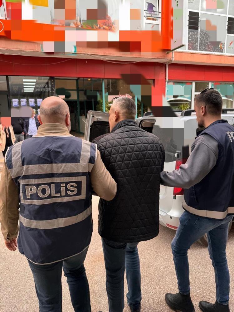 16 yıl hapis cezası bulunan zanlı, saklandığı yerde yakalandı