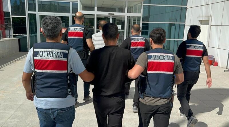 Adıyaman'da DEAŞ operasyonu: 2 şüpheli tutuklandı 1