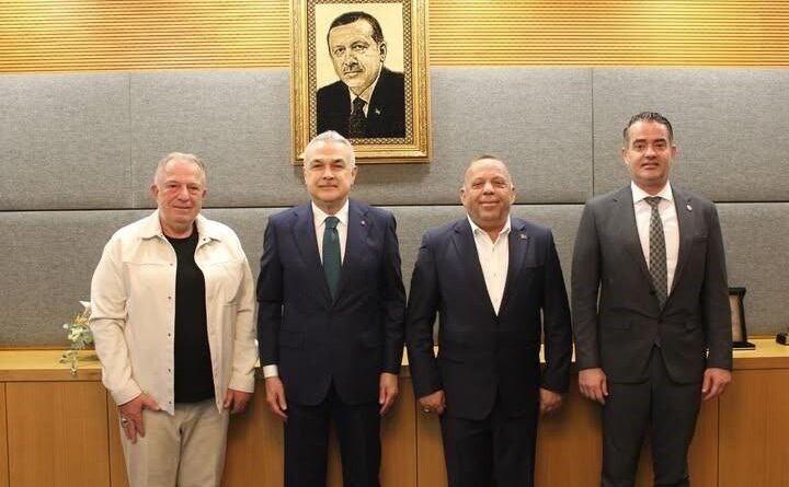 Aydın'ın CHP'li başkanlarından AK Partili vekile sürpriz ziyaret 1