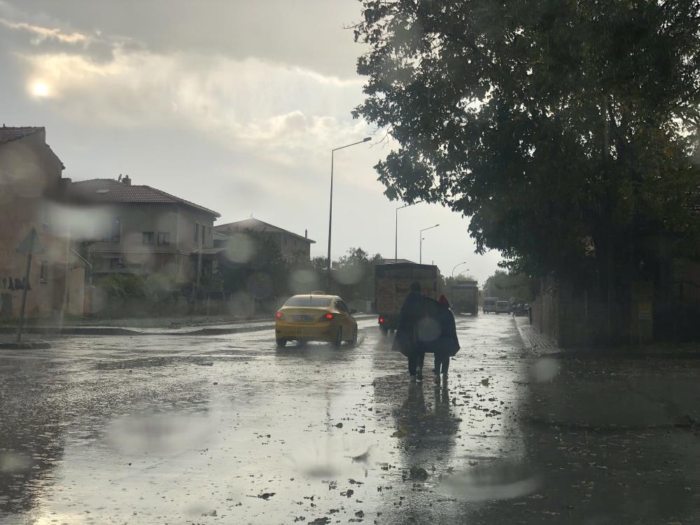 Bayburt’ta sağanak yağış, yüksek kesimlerde kar bekleniyor