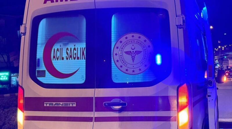 Bilecik'te motosiklet ile kamyonet çarpıştı: 1 yaralı 1
