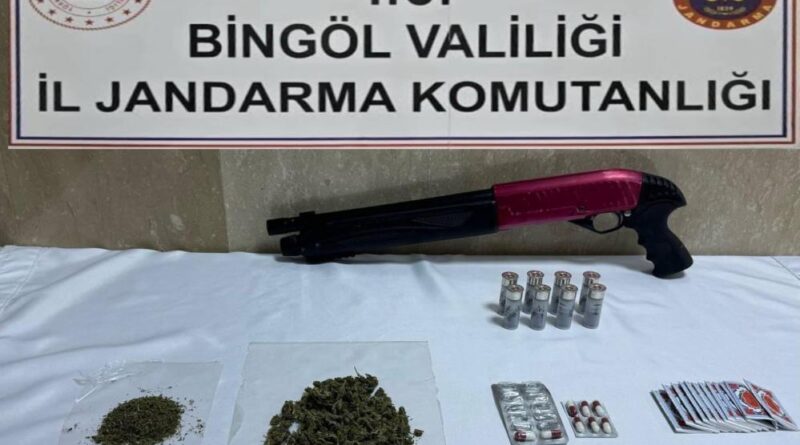 Bingöl’de uyuşturucu madde ve ruhsatsız silah ele geçirdi 1
