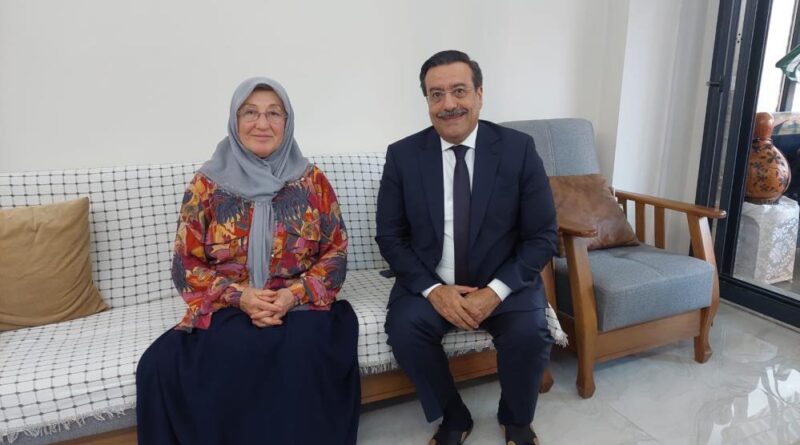 Burhaniye Kaymakamı Atilla, şehit ailesini ziyaret etti 1