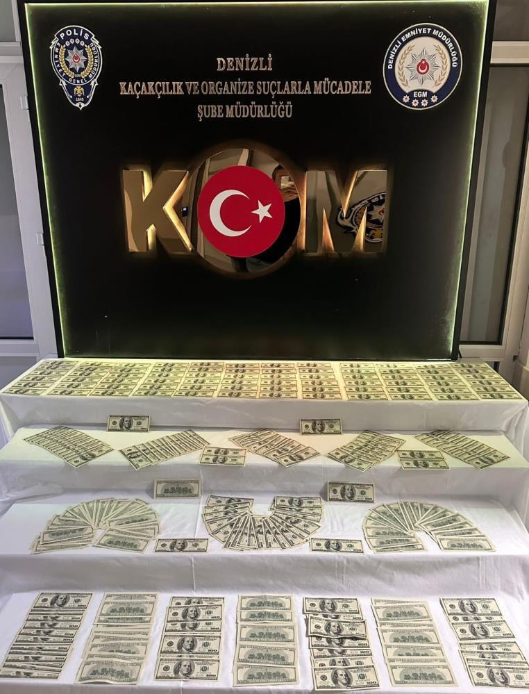 -Denizli’de 35 bin 100 dolar değerinde sahte banknot ele geçirildi