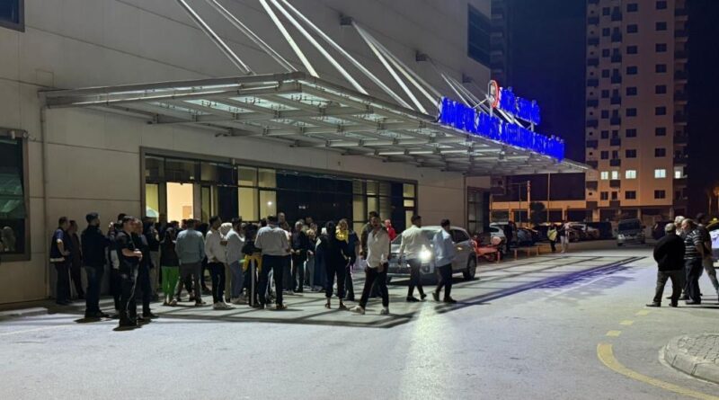 Düğün salonu önünde babasıyla tartışan şahıslara ateş etti: 5 yaralı 1