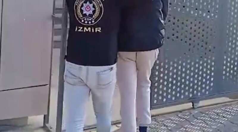 İzmir’de 24 yılla aranan firari yakalandı 1
