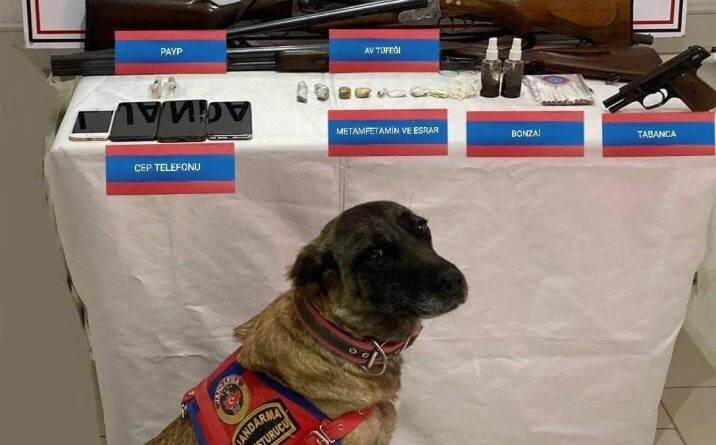 Jandarma ekipleri uyuşturucuya geçit vermedi 1