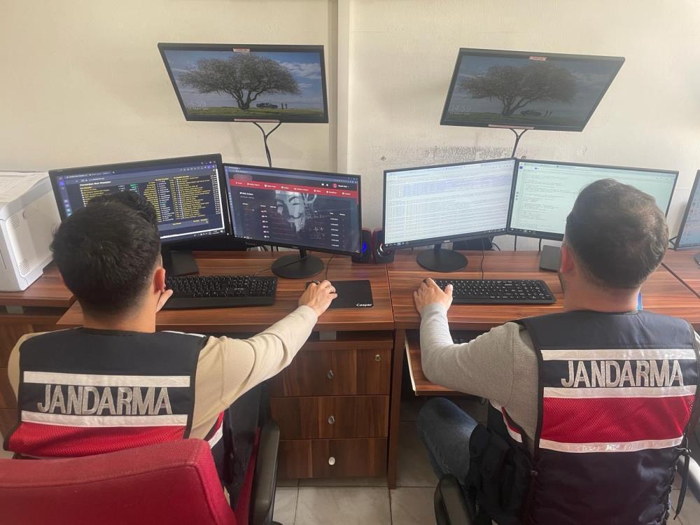Jandarmadan siber operasyon