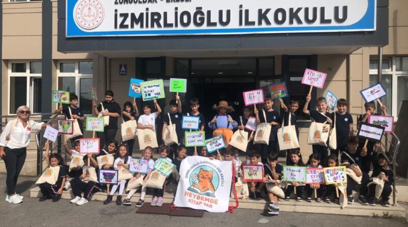 Karadeniz Ereğli’de minik okurlardan "Heybemde Kitap Var" projesi 1