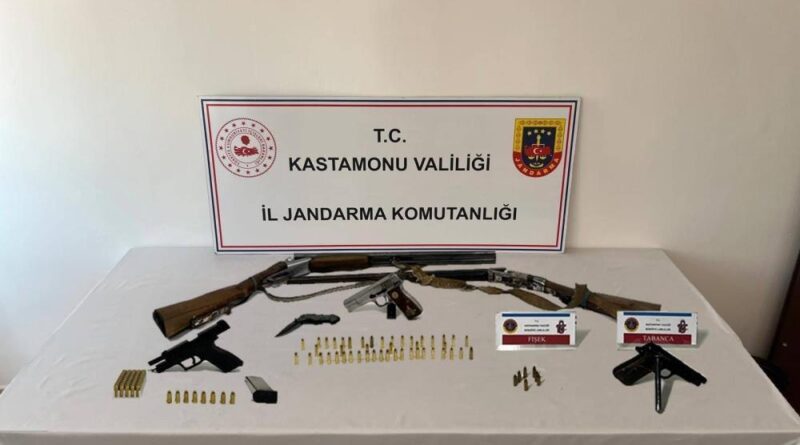 Kastamonu’da 3 adet ruhsatsız tabanca ele geçirildi 1