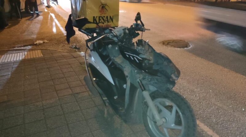 Keşan’da otomobille çarpışan motosikletin sürücüsü yaralandı 1