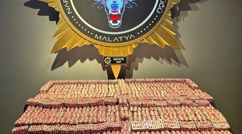 Malatya'da torbacı operasyonu: 22 bin 440 hap ele geçirildi 1