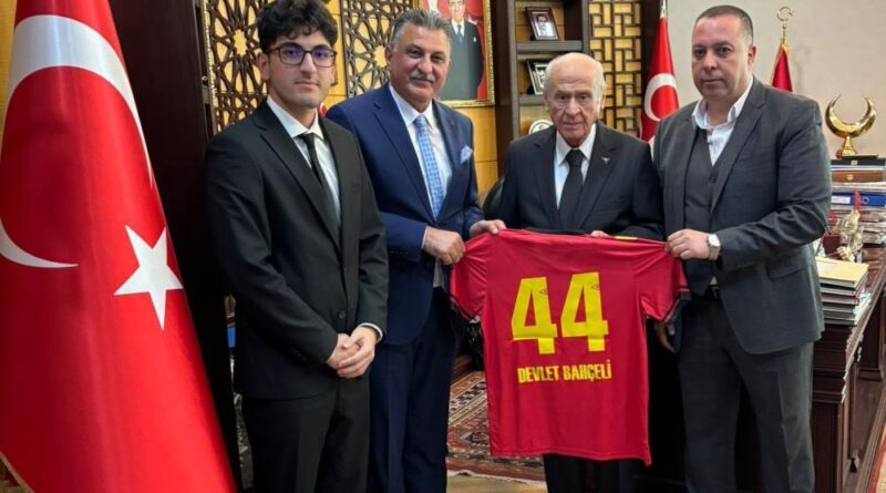 MHP lideri Devlet Bahçeli, YMS yönetimini kabul etti 1