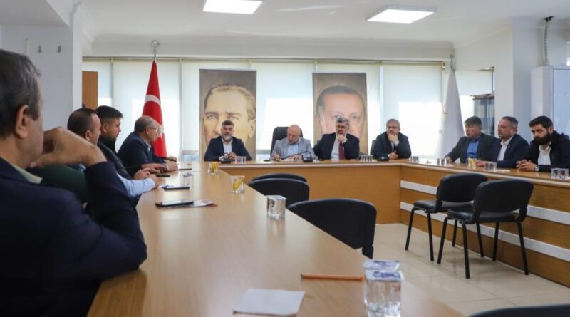 Muhtarlar talep ve şikayetlerini milletvekillerine ilettiler 1