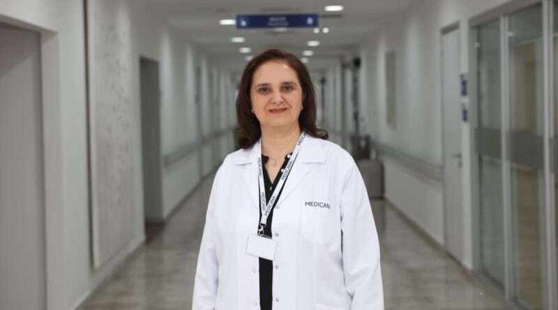 Op. Dr. Gökmengil: "Şah damarı hastalıkları felç riskini artırıyor" 1