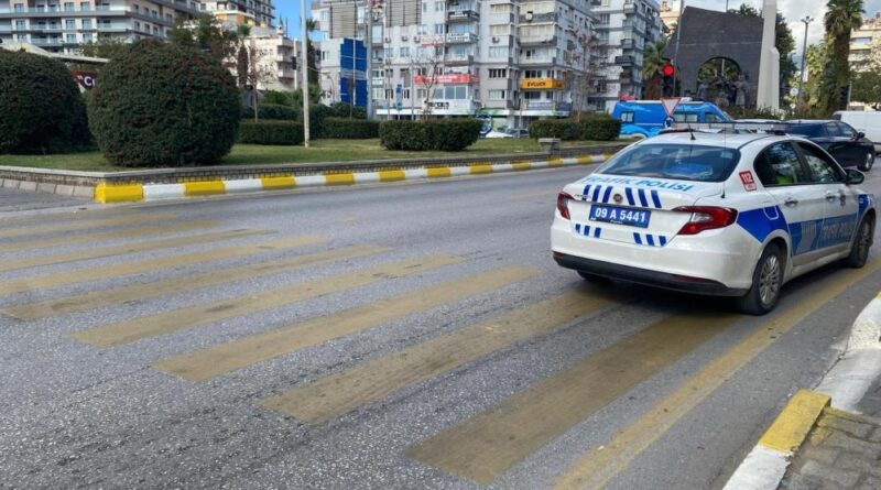 Para transfer aracının çarptığı genç kız yaralandı 1