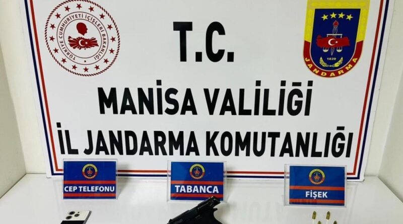 Salihli’de şüpheliden ruhsatsız tabanca ve mermi çıktı 1