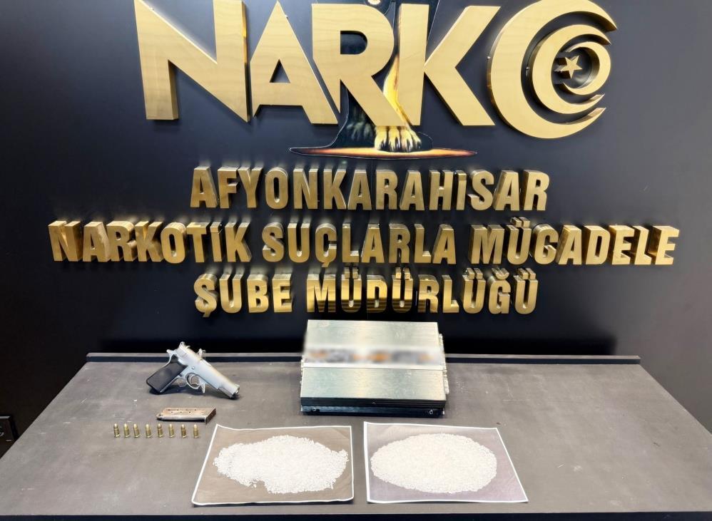 Tabanca ve uyuşturucu maddeyle yakalanan şahıs tutuklandı