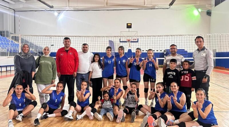 Tomarzalı Belediyespor Kız Voleybol Takımı galibiyete doymuyor 1