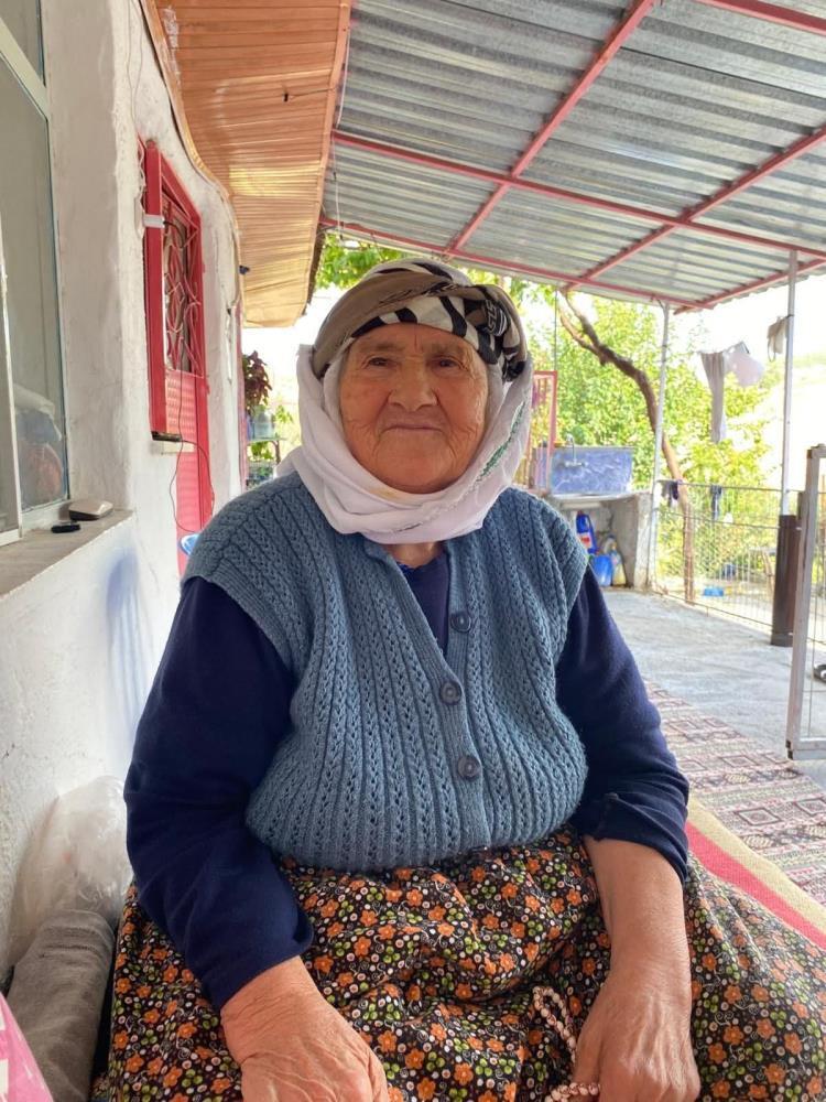Traktörün çarptığı yaşlı kadın hayatını kaybetti