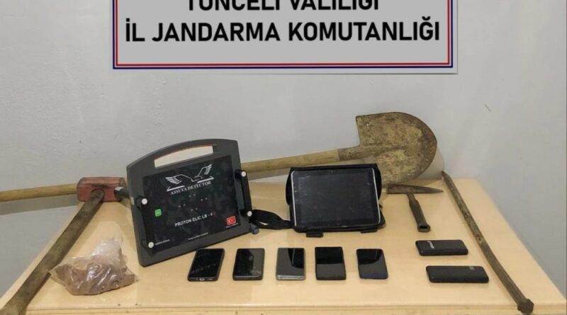 Tunceli’de kaçak kazı yapan 5 şüpheli suçüstü yakalandı 1