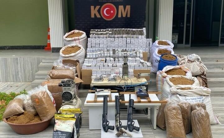 Uşak'ta kaçakçılık operasyonu: 5 gözaltı 1