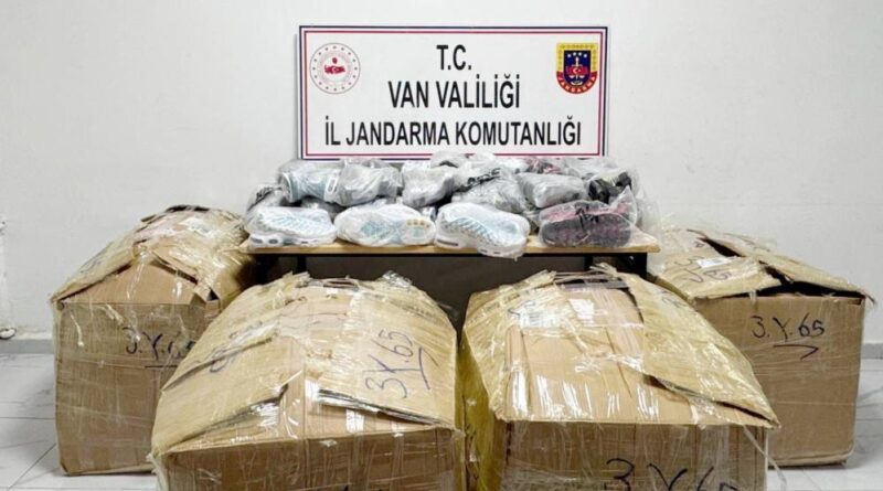 Van’da gümrük kaçağı malzeme ele geçirildi 1