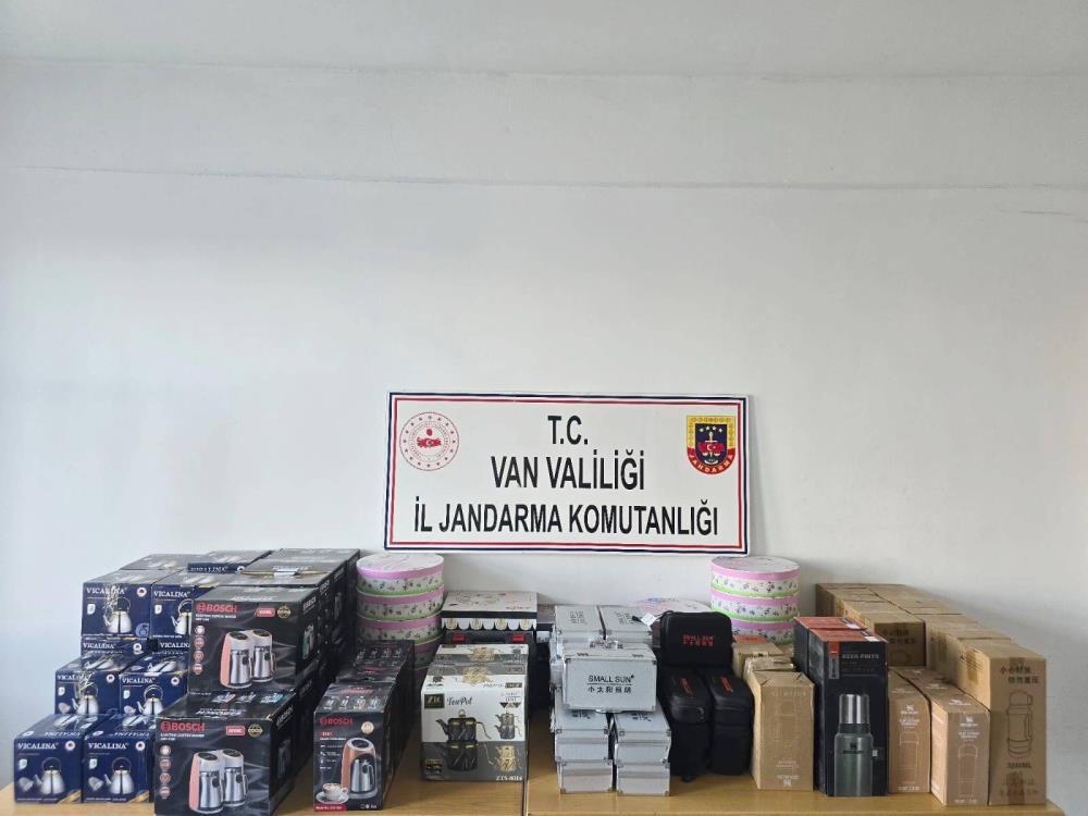 Van’da gümrük kaçakçılığı operasyonu