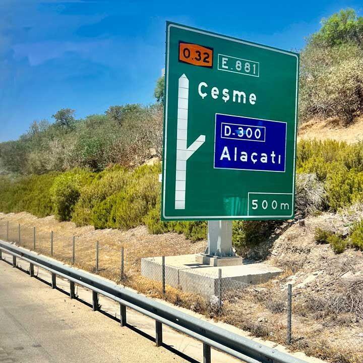 Çeşme’de motosiklet kazası: 1 ölü, 2 yaralı