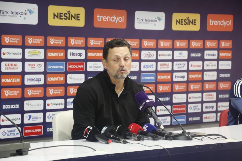 Erol Bulut: “Çok fazla bireysel hata yaptık, futbol bunu affetmez”