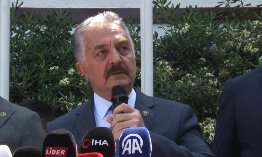 İsmet Büyükataman’dan Dervişoğlu’na sert tepki: “Emperyalizmin sandalında boşuna kürek çekmektedir”