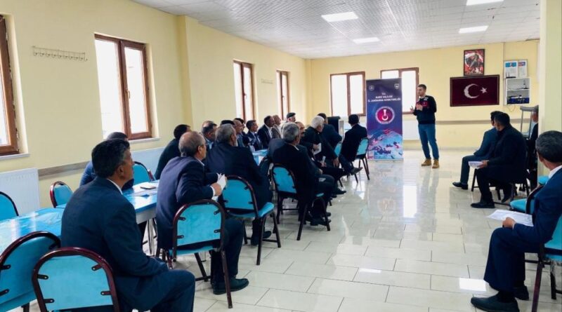 Kars'ta jandarmadan siber farkındalık eğitimi 1