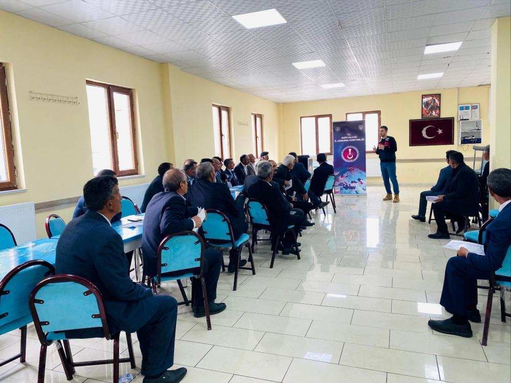 Kars’ta jandarmadan siber farkındalık eğitimi