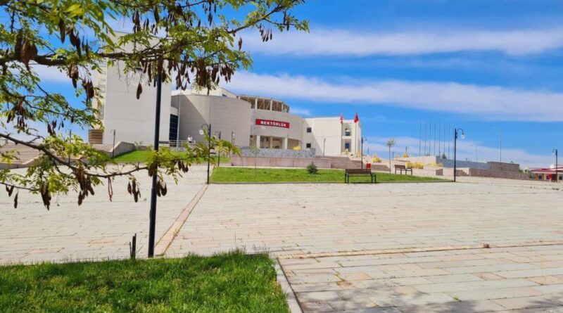 Kastamonu Üniversitesi, ÜNİDES 5. döneminde Türkiye birincisi oldu 1