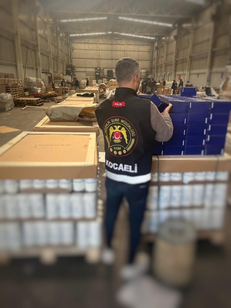 Kocaeli’de 15 milyon liralık sahte yedek parça ele geçirildi