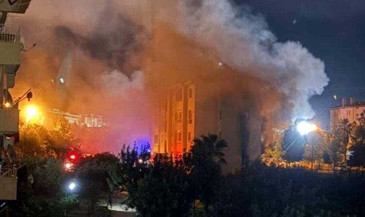 Osmaniye'de ev yangını 1