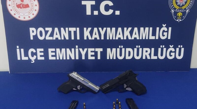 Polisin uygulamasında 2 tabanca ele geçirildi 1
